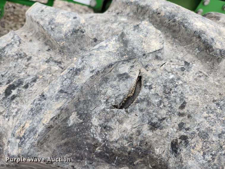 image for item MK9422 2015 John Deere 5100E  MFWD tractor