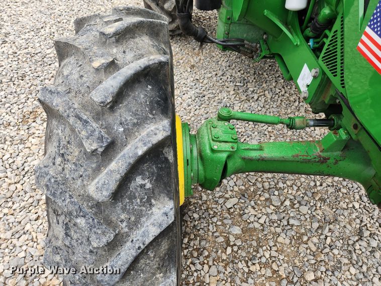 image for item MK9422 2015 John Deere 5100E  MFWD tractor