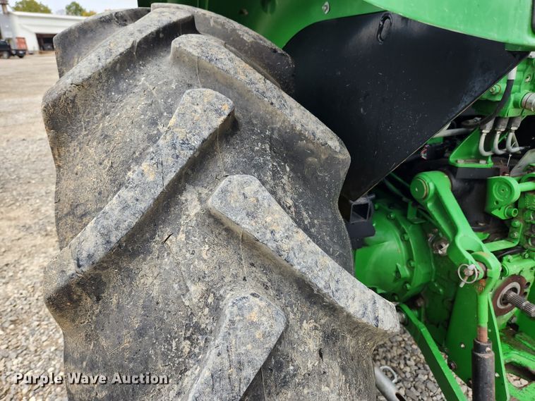 image for item MK9422 2015 John Deere 5100E  MFWD tractor