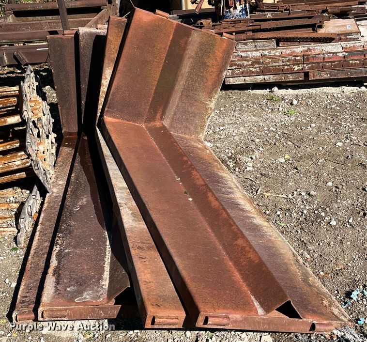 image for item MN9305 Approximately 14 concrete forms