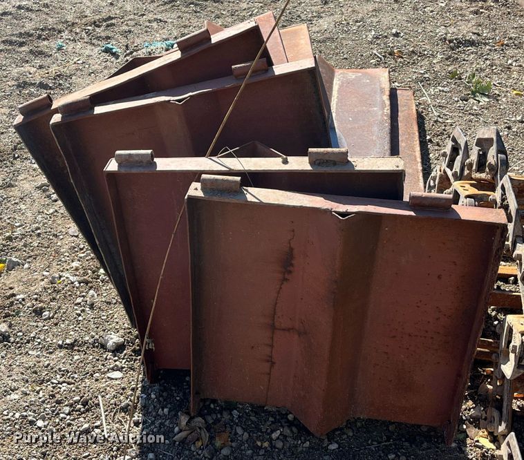 image for item MN9305 Approximately 14 concrete forms