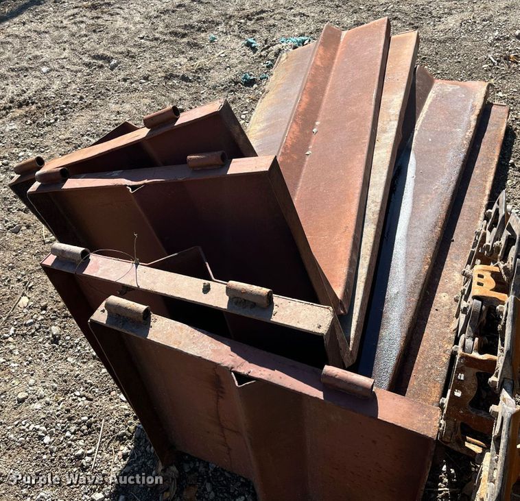 image for item MN9305 Approximately 14 concrete forms