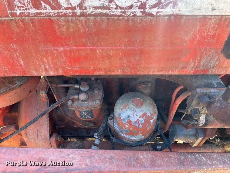 image for item MN9316 Belarus 520  tractor