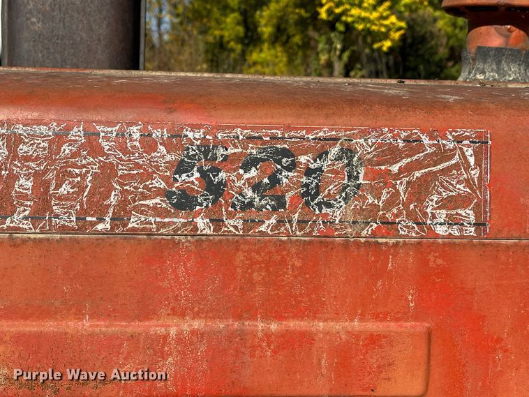 image for item MN9316 Belarus 520  tractor