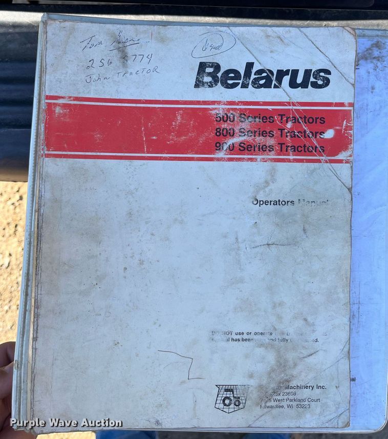 image for item MN9316 Belarus 520  tractor