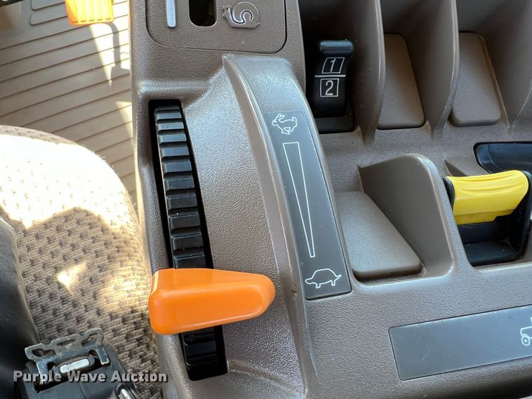 image for item MQ9838 2012 John Deere 6115R  MFWD tractor