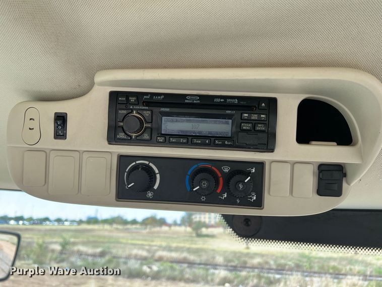 image for item MQ9838 2012 John Deere 6115R  MFWD tractor