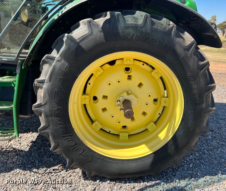 image for item MQ9838 2012 John Deere 6115R  MFWD tractor