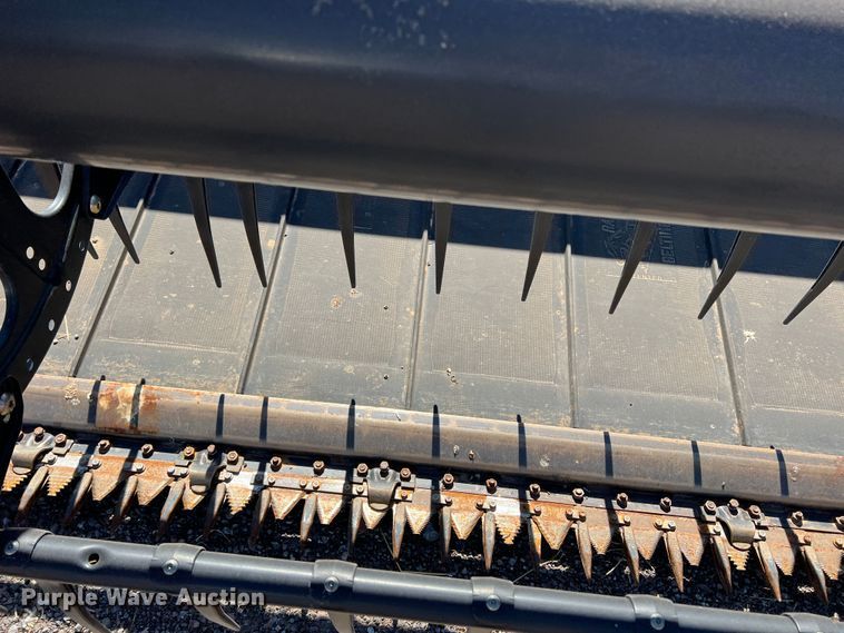 image for item MQ9840 2016 MacDon FD75-S  flex draper head