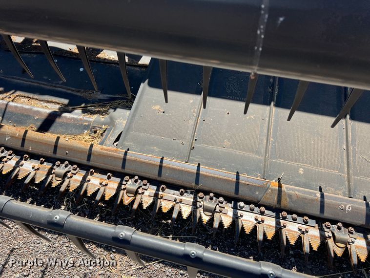 image for item MQ9840 2016 MacDon FD75-S  flex draper head