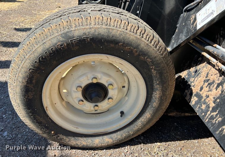 image for item MQ9840 2016 MacDon FD75-S  flex draper head