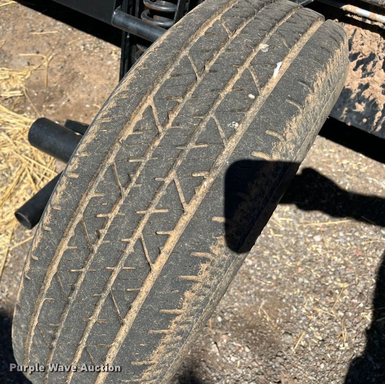 image for item MQ9840 2016 MacDon FD75-S  flex draper head