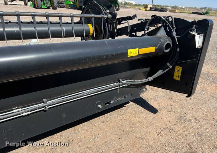 image for item MQ9840 2016 MacDon FD75-S  flex draper head