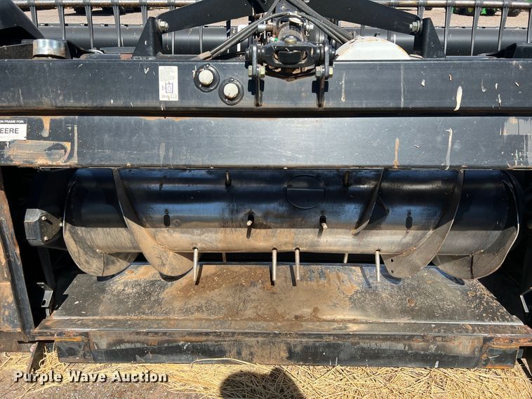 image for item MQ9840 2016 MacDon FD75-S  flex draper head