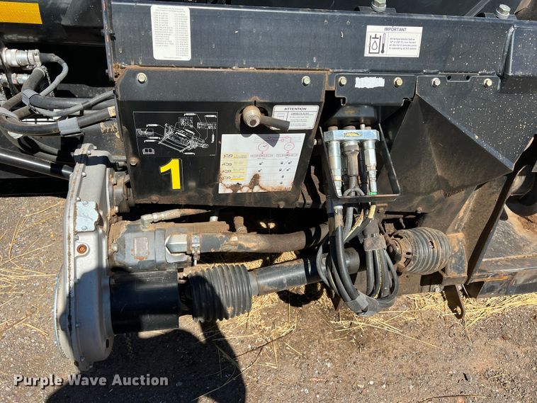 image for item MQ9840 2016 MacDon FD75-S  flex draper head