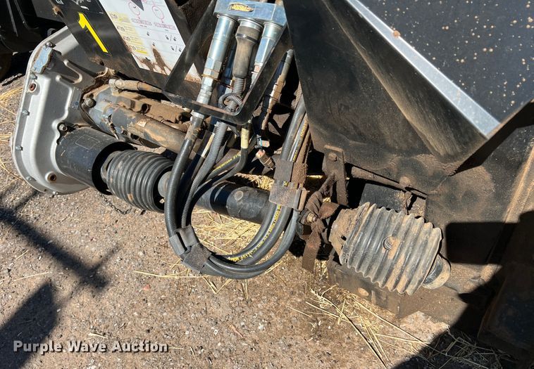 image for item MQ9840 2016 MacDon FD75-S  flex draper head