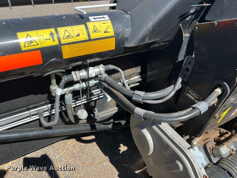 image for item MQ9840 2016 MacDon FD75-S  flex draper head