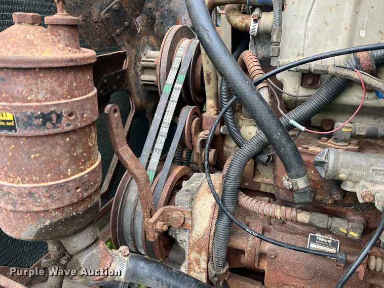 image for item MR9857 1989 International 8300  fertilizer delivery truck