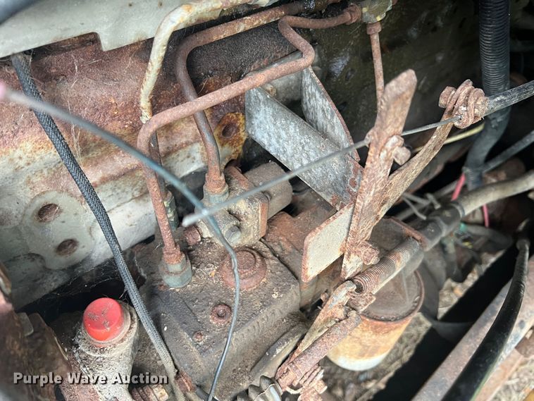 image for item MR9857 1989 International 8300  fertilizer delivery truck