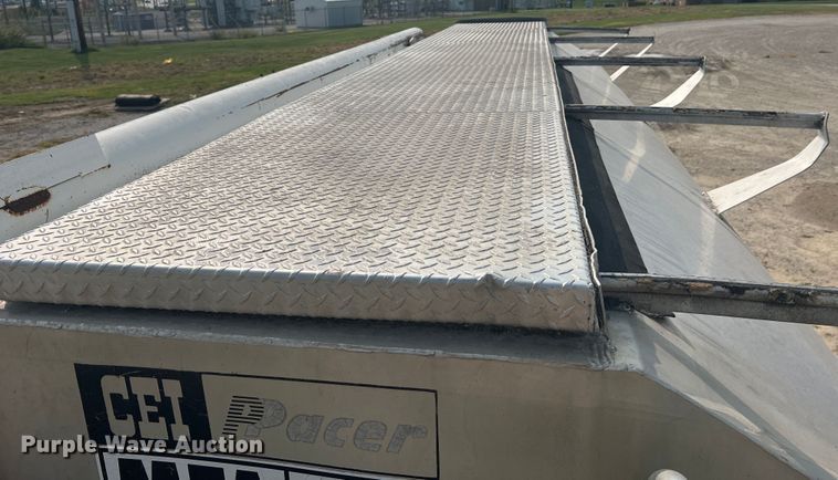 image for item MR9881 1997 International 4900  feed delivery truck