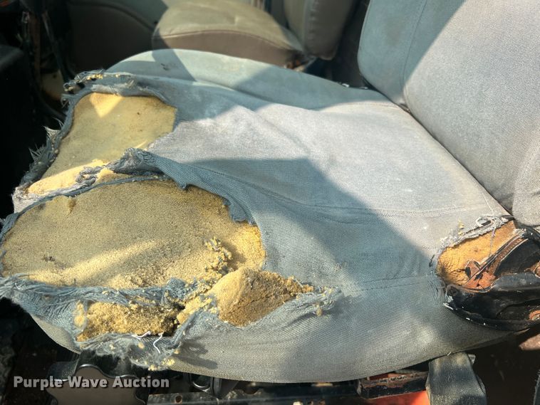 image for item MR9881 1997 International 4900  feed delivery truck