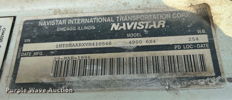 image for item MR9881 1997 International 4900  feed delivery truck