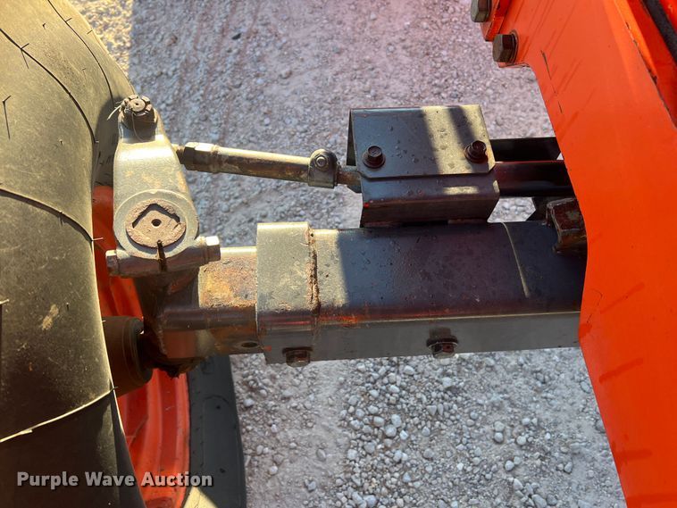 image for item MR9930 Kubota M120  tractor