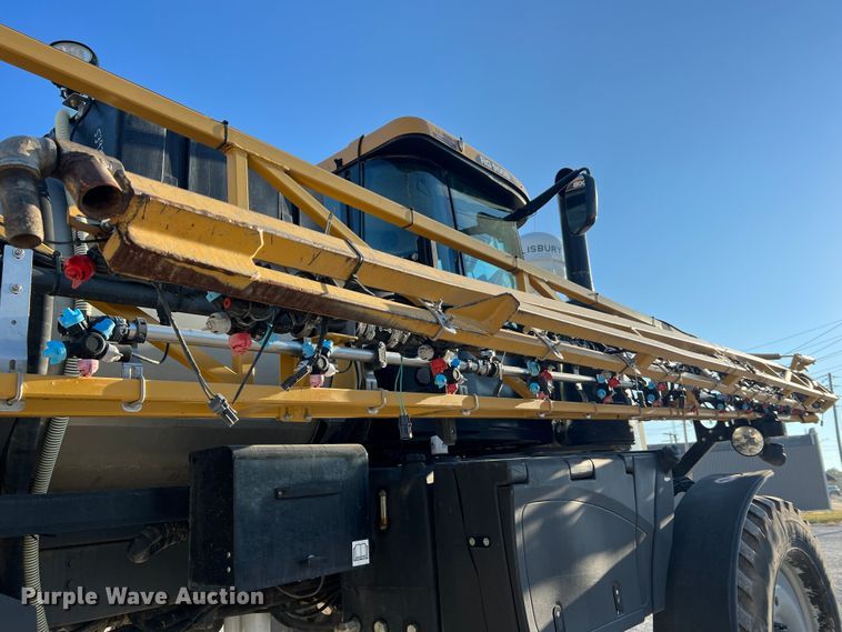 image for item MR9948 2015 Rogator RG900B  sprayer