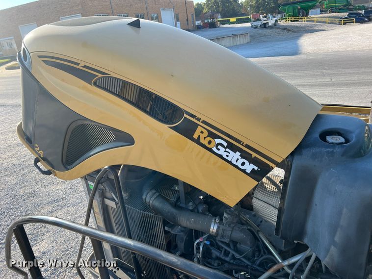 image for item MR9948 2015 Rogator RG900B  sprayer