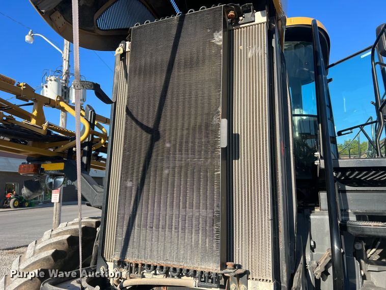 image for item MR9948 2015 Rogator RG900B  sprayer