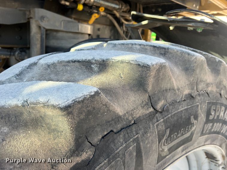 image for item MR9948 2015 Rogator RG900B  sprayer