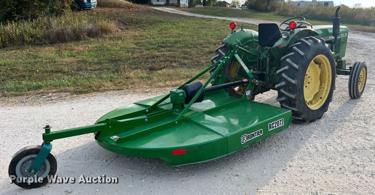 image for item MR9952 1982 John Deere 950  tractor