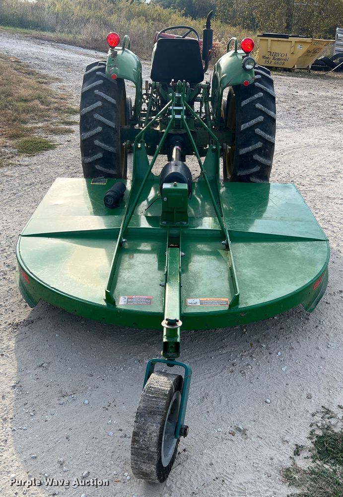 image for item MR9952 1982 John Deere 950  tractor