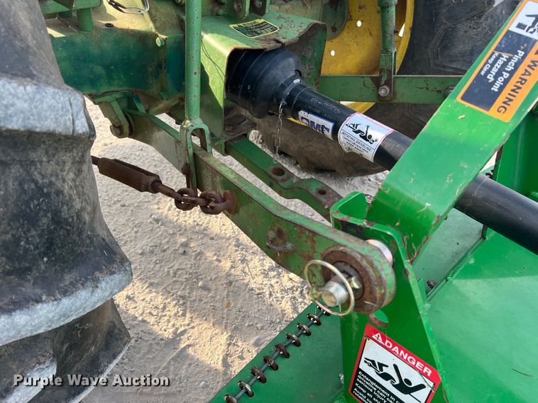 image for item MR9952 1982 John Deere 950  tractor