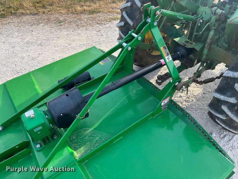 image for item MR9952 1982 John Deere 950  tractor