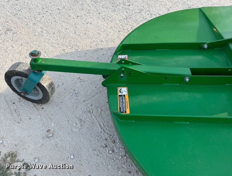 image for item MR9952 1982 John Deere 950  tractor