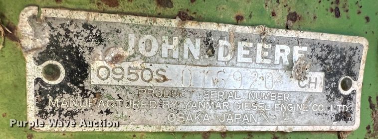 image for item MR9952 1982 John Deere 950  tractor