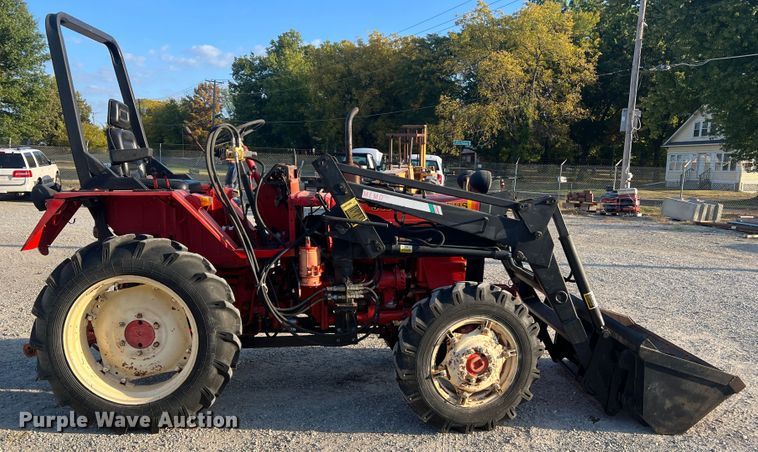 image for item MR9956 Belarus 310  MFWD tractor