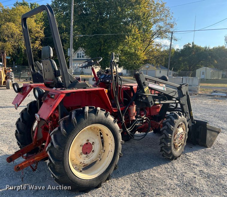 image for item MR9956 Belarus 310  MFWD tractor