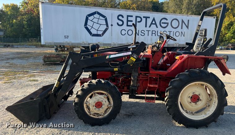 image for item MR9956 Belarus 310  MFWD tractor