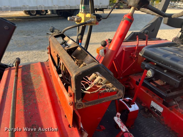 image for item MR9956 Belarus 310  MFWD tractor