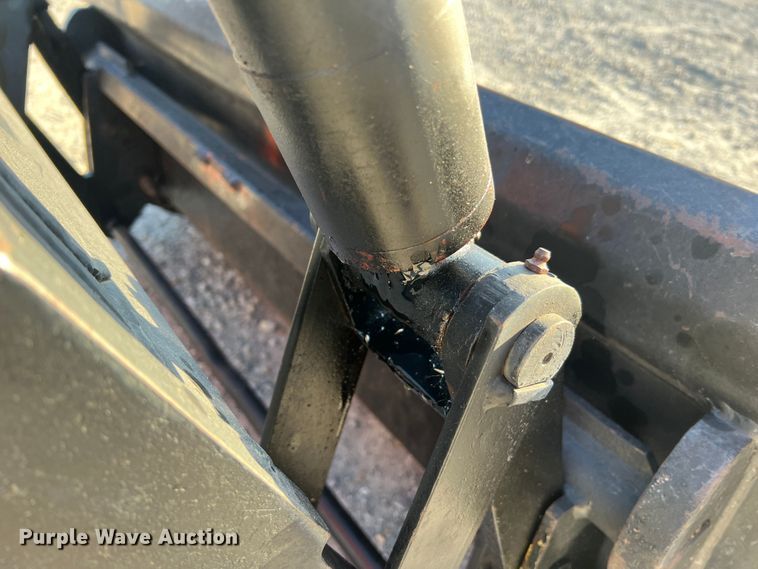 image for item MR9956 Belarus 310  MFWD tractor