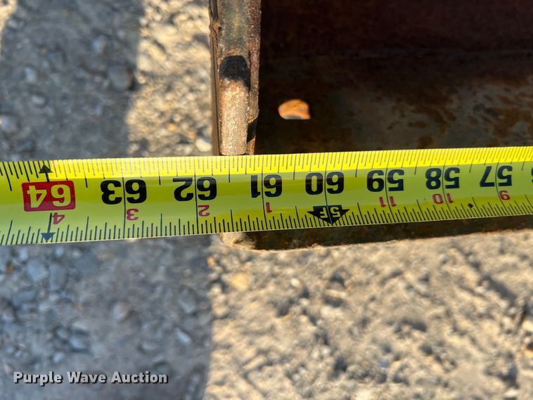 image for item MR9956 Belarus 310  MFWD tractor