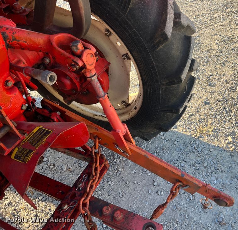 image for item MR9956 Belarus 310  MFWD tractor