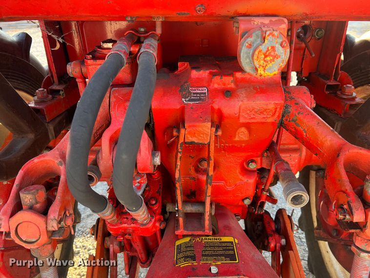 image for item MR9956 Belarus 310  MFWD tractor