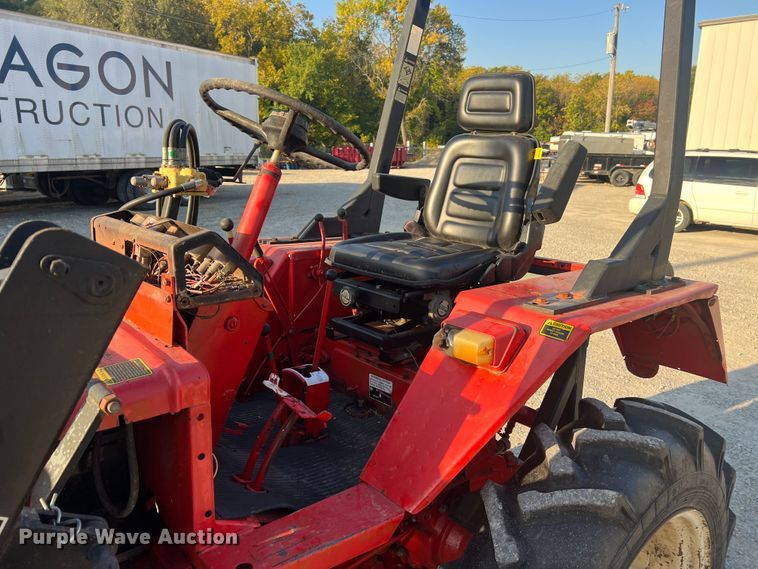 image for item MR9956 Belarus 310  MFWD tractor