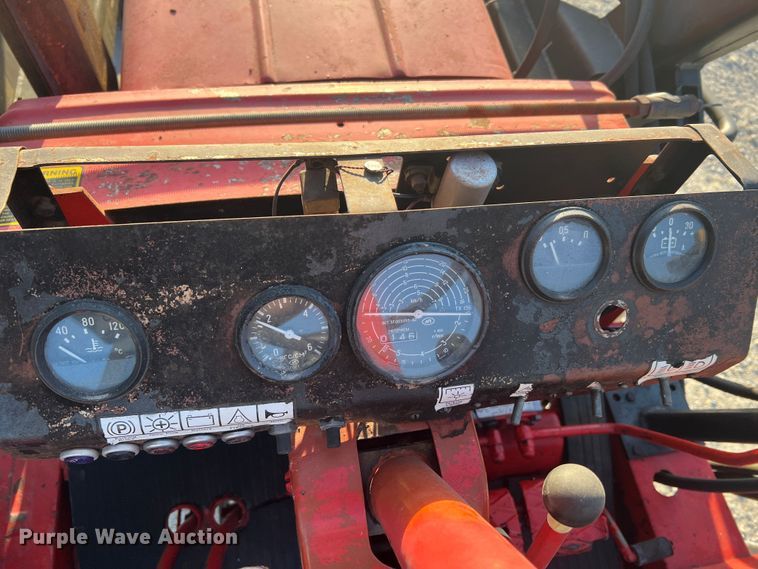 image for item MR9956 Belarus 310  MFWD tractor