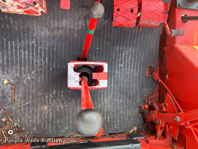 image for item MR9956 Belarus 310  MFWD tractor