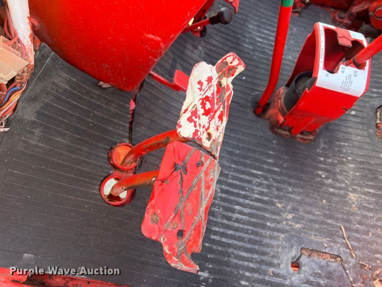 image for item MR9956 Belarus 310  MFWD tractor