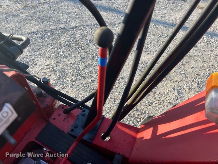 image for item MR9956 Belarus 310  MFWD tractor